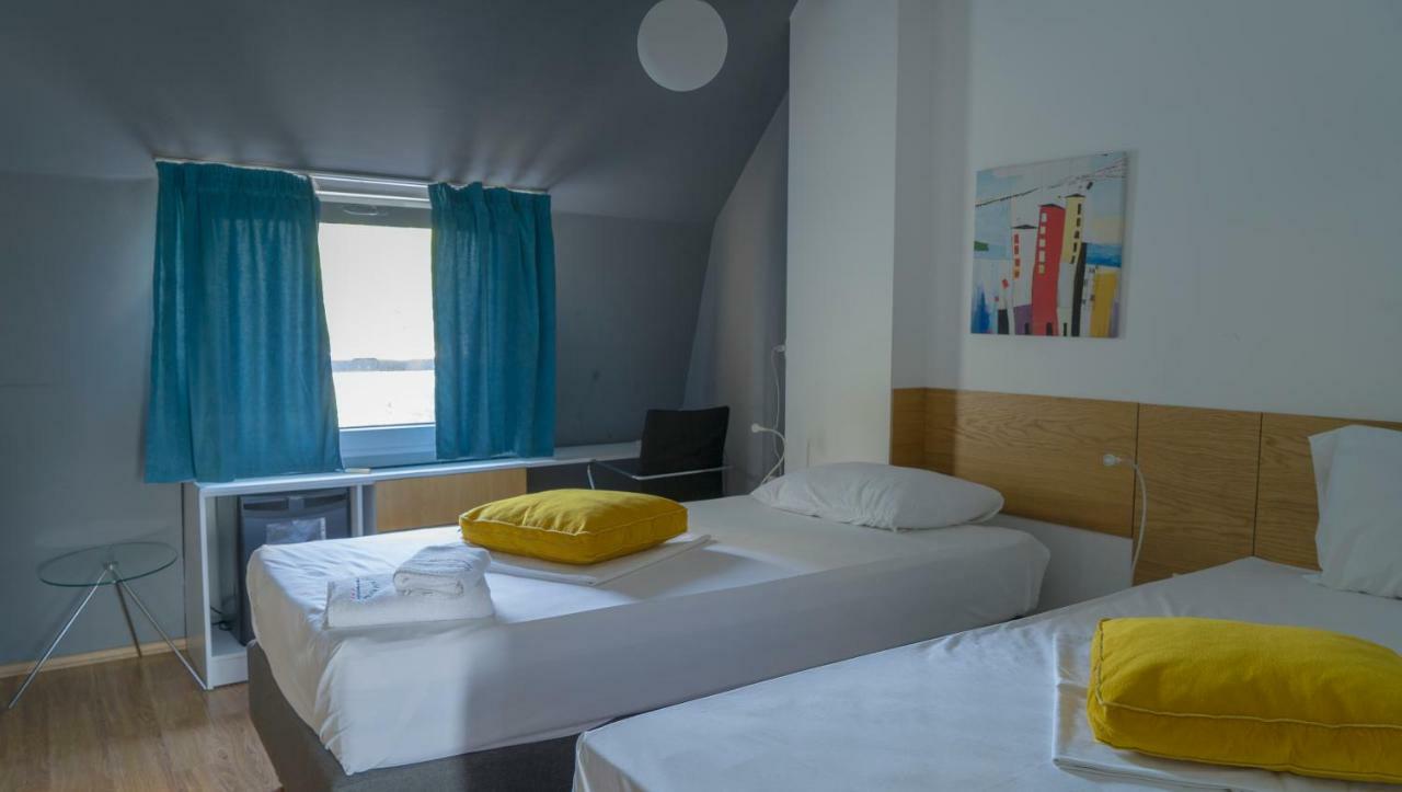 Transit Hotel Central Skopje Extérieur photo